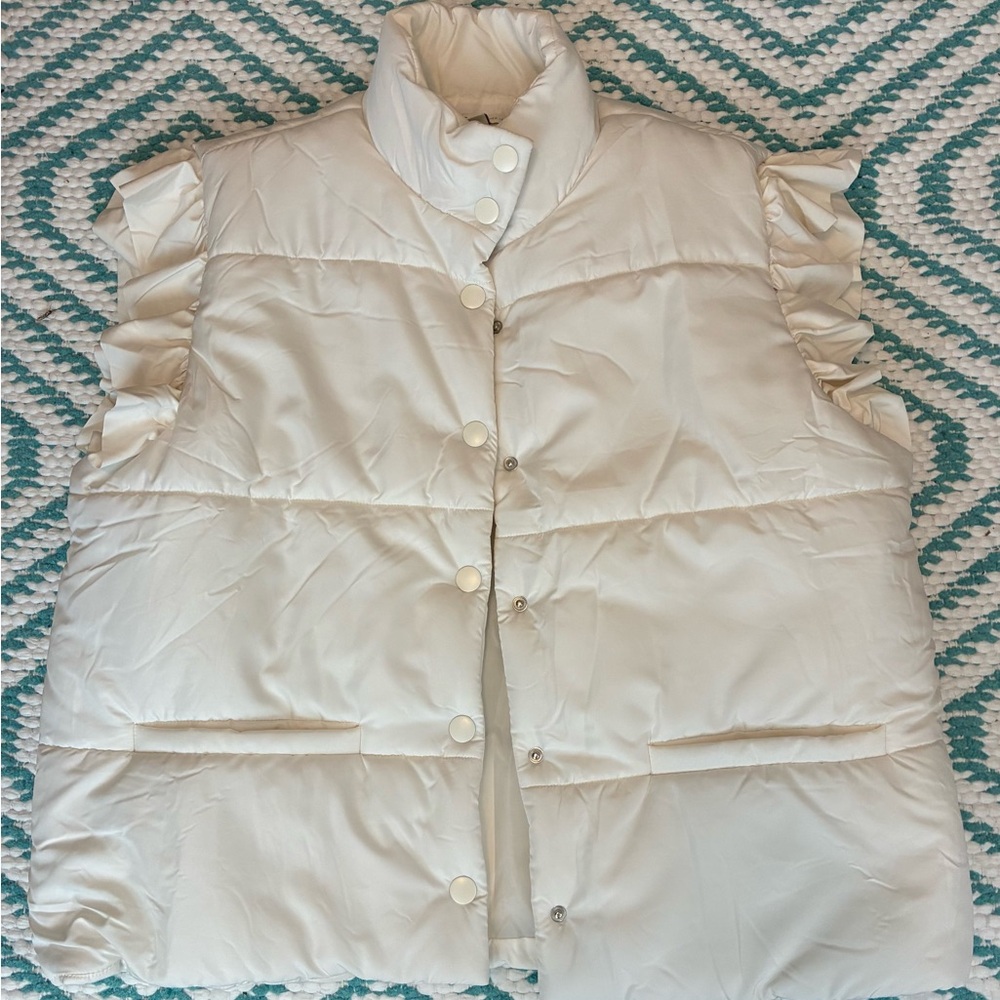 Cato Cream Ruffle Sleeve Puffer Vest – Chic & Cozy Statement Layer